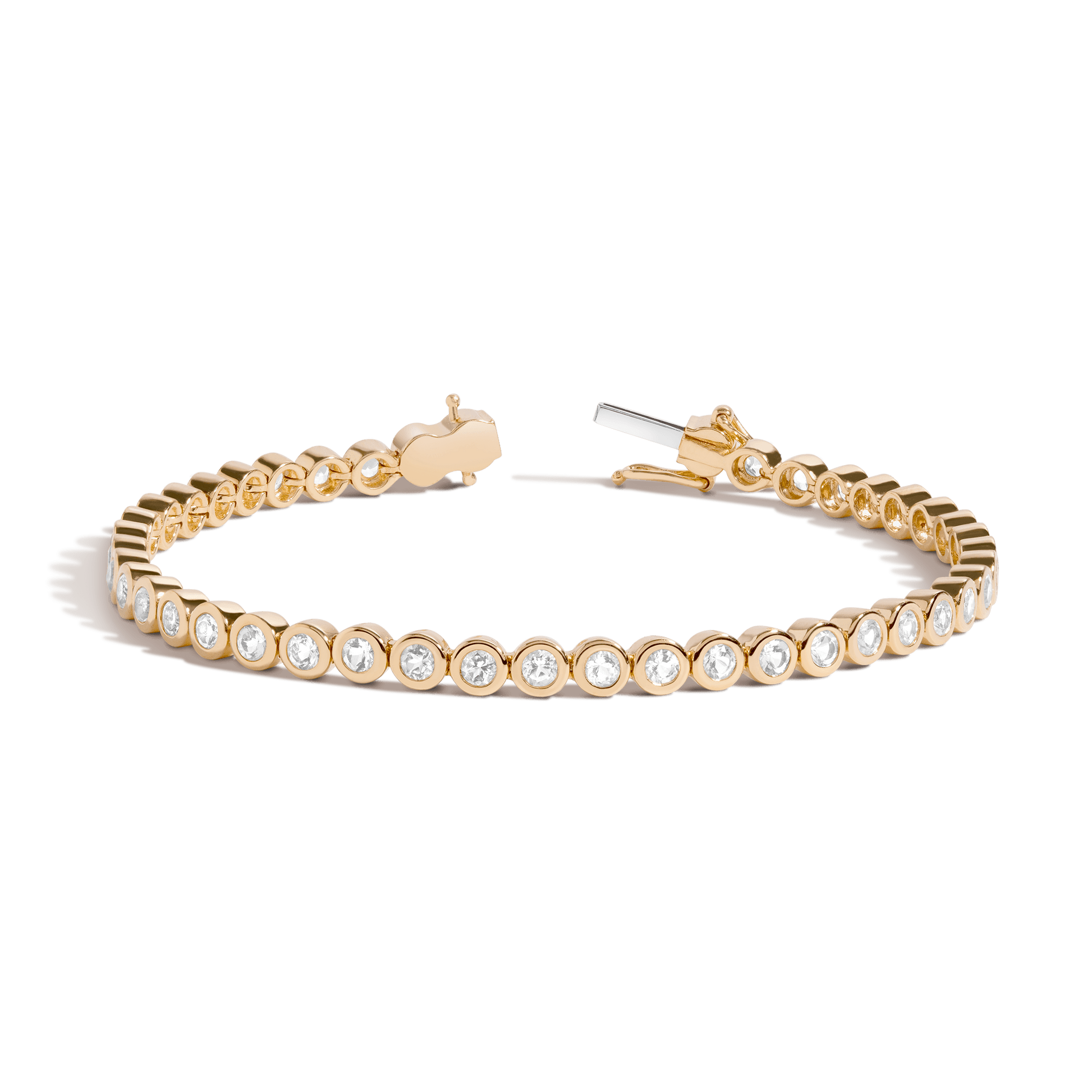 Premium diamond tennis bracelet designed for refined luxury styling and timeless everyday elegance