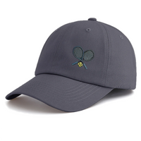 Adjustable tennis-inspired cap designed for club afternoons, travel routines, and effortless athletic everyday wear